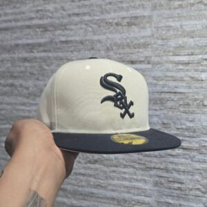 Gorra New Era –  Chicago White Sox  (Beige & Negro)