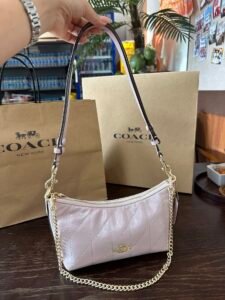 Bolsa Coach –  Caitlin Shoulder (Morado Claro)