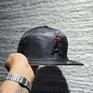 Gorra New Era – Los Ángeles Angels Blackout Red Black Camo (negro & rojo)