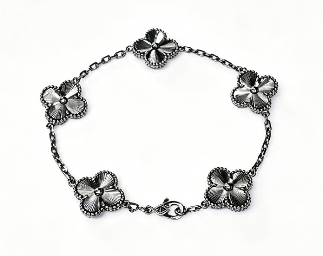 Pulsera Van Cleef & Arpels – Black Warrior