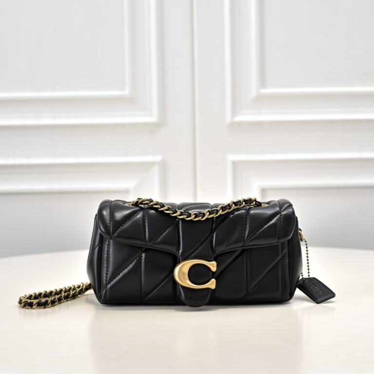 Bolsa Coach –   Coach Quilted Tabby Shoulder Bag 20 (Negra)