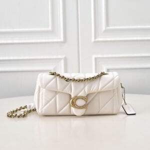 Bolsa Coach –   Coach Quilted Tabby Shoulder Bag 20 (Blanca)