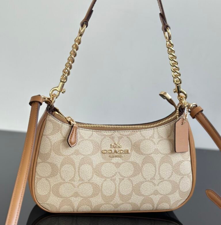 Coach Teri Shoulder Bag (Beige)